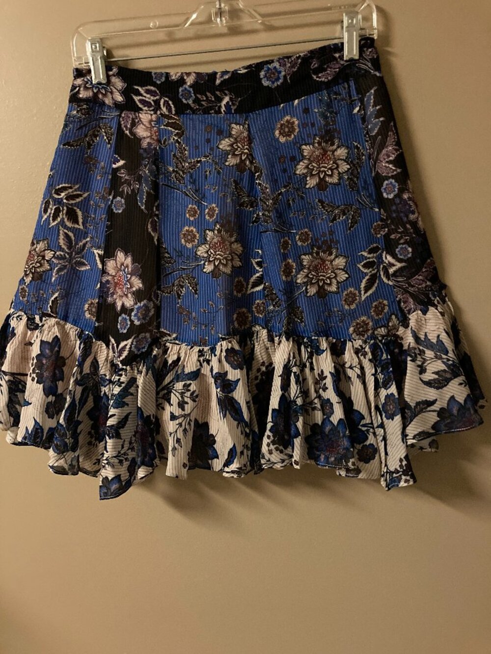 ZARA WOMAN MINI SKIRT  MED